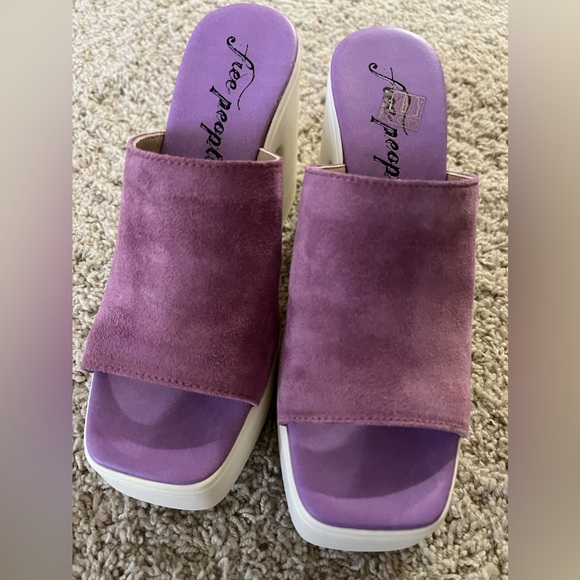 Free People - Picture 1 of 6